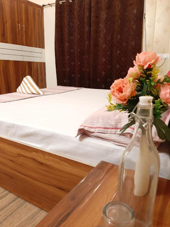 Paarijaat Homestay & Guesthouse Ayodhya Kültér fotó