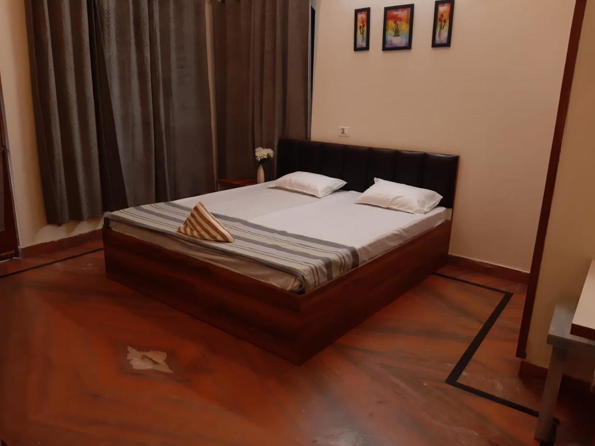 Paarijaat Homestay & Guesthouse Ayodhya Kültér fotó